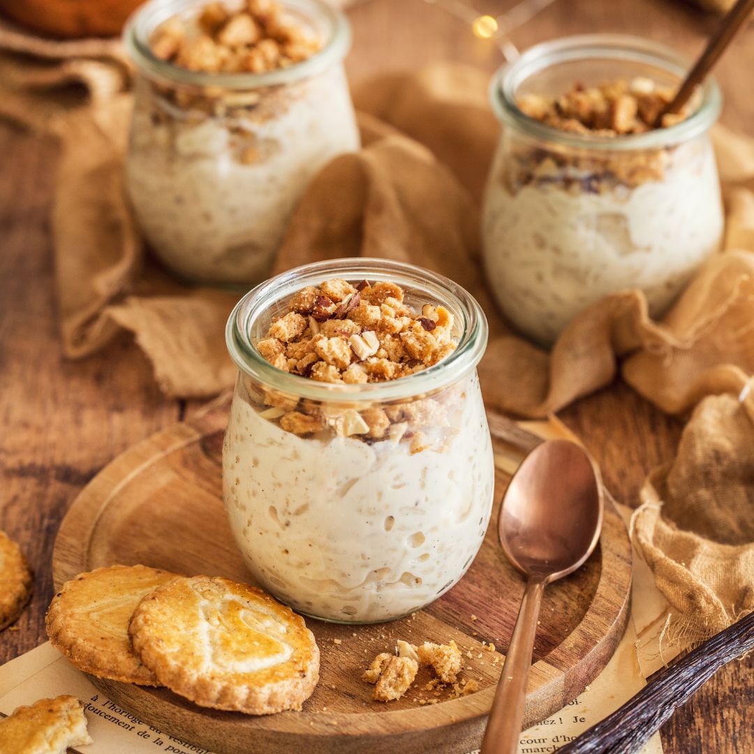 Riz au lait et son crumble de galettes à la vanille