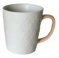 MUG TRISKELL RELIEF BLANC MAT