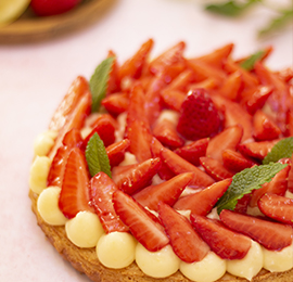 Tarte au citron, à la fraise et au gâteau Breton